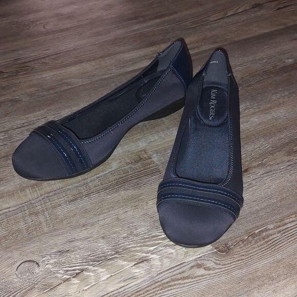 Kim Rogers® Navy Blue Findy Flats  Sz 11  NWOT - Picture 1 of 8
